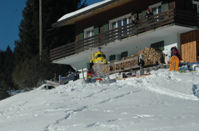 Das Ganalinhaus mit Bell 222