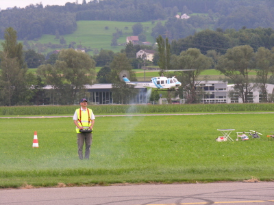 Bell 205 in der Luft