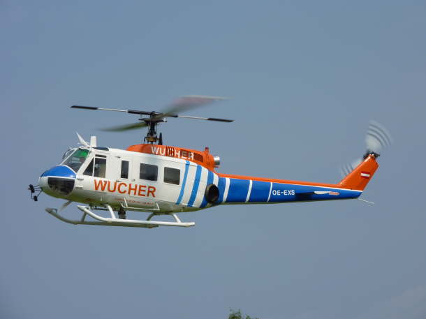 BELL 205